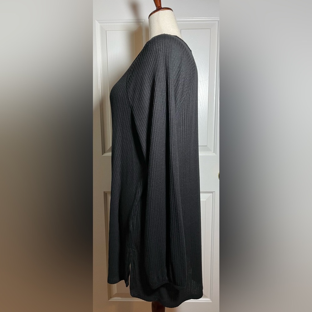 Lane Bryant Women’s Black V-Neck Ribbed Top - Picture 3 of 11